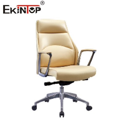 Parte posteriore comoda ergonomica esecutiva della sedia di cuoio dell'ufficio della parte girevole alta