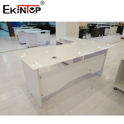 Vetro temperato a forma di L bianco Computer Desk Office Furniture Tavolo da lavoro