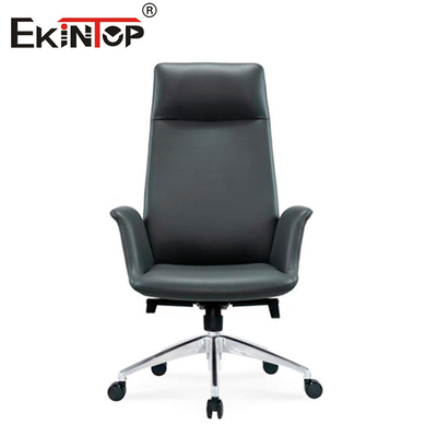 Sedia in pelle nera in stile business con gambe in metallo, altezza regolabile