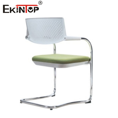 Sedile da allenamento con gambe metalliche, schienale di plastica, cuscino di spugna