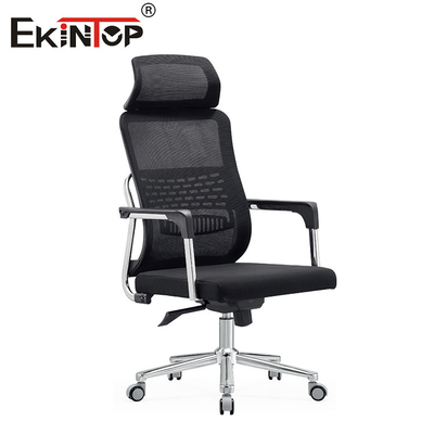 Sedia da ufficio ergonomica nera a schiena alta con funzione girevole