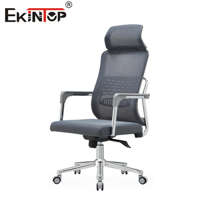Sedia da ufficio ergonomica con materiale in maglia grigia e sostegno posteriore per poggiatesta
