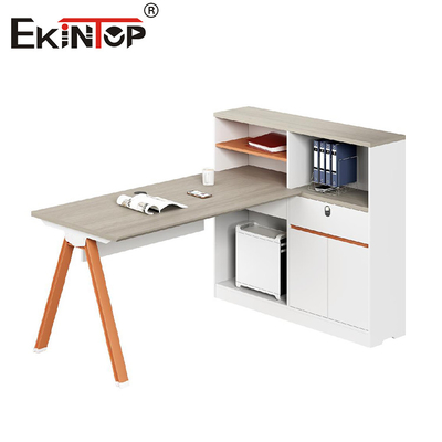 Scrivania di Office Workstation con partizione e armadio collegato stile moderno