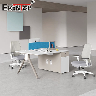 Stile commerciale con schermi di privacy Stazione di lavoro di ufficio Materiali ecologici personalizzabili