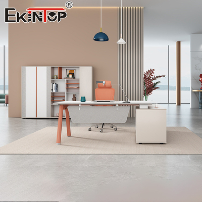 Design moderno Spazi ufficio personalizzati Scrivania grande
