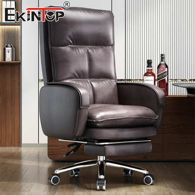 Sedia in cuoio con schiena alta di stile moderno, design ergonomico
