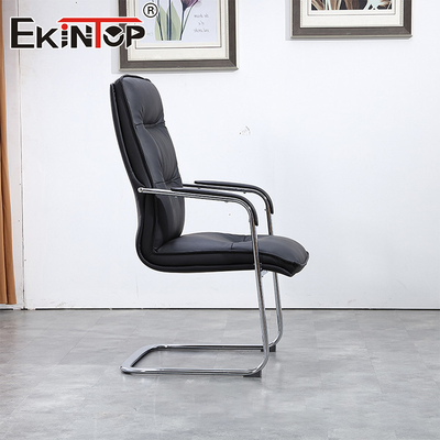 Sedie da ufficio in pelle nera ergonomiche e moderne