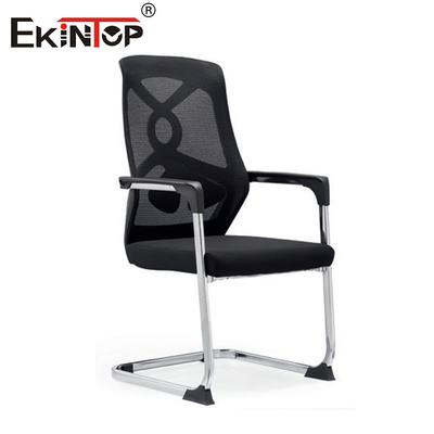 Poltrona da ufficio a rete nera con cuscino di sedile a spugna Design moderno